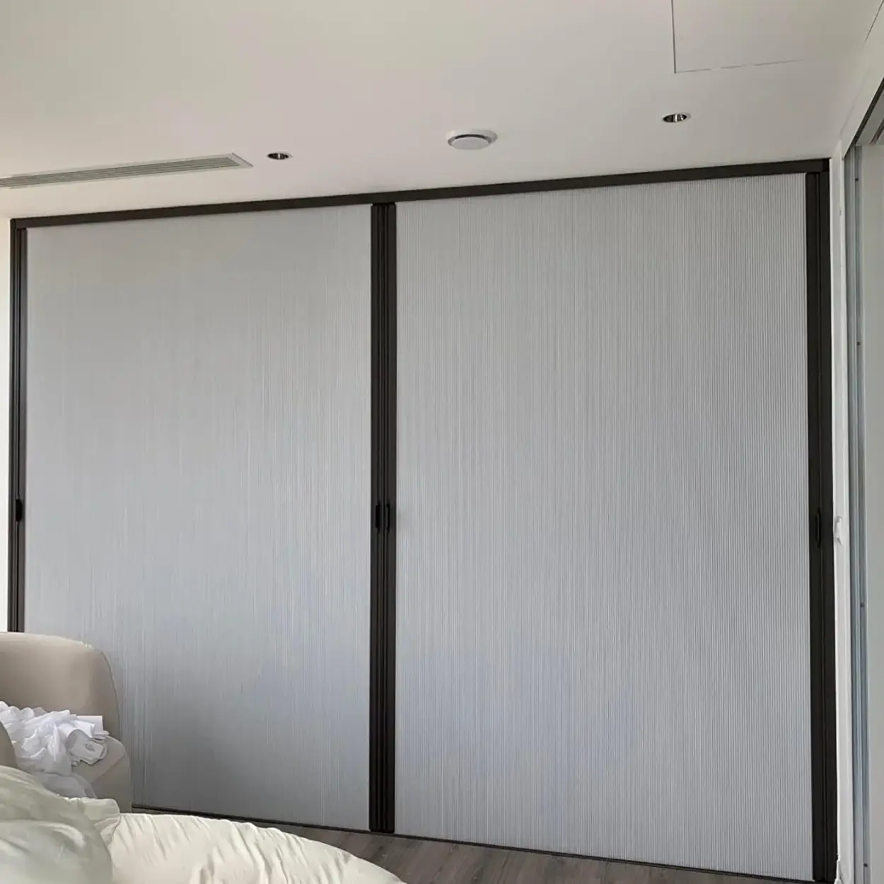 Kiğı dağ yamacı evi — vidalı plise perde, karlı kış, dimout kumaş